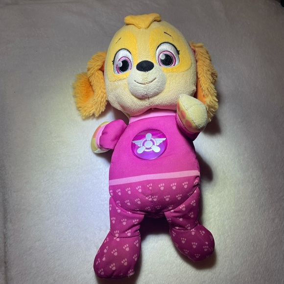 snuggle up pup skye paw patrol